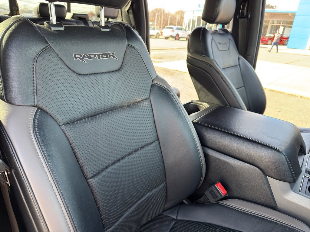 Used 2018 Ford F150 Raptor w/ Equipment Group 802A Luxury image 31