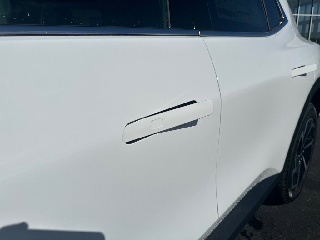 New 2026 Chevrolet Equinox EV LT image 10