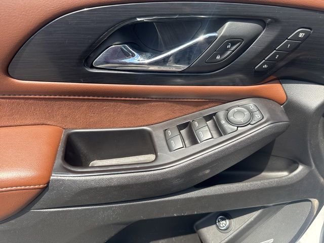 Used 2018 Chevrolet Traverse High Country AWD/4WD image 18