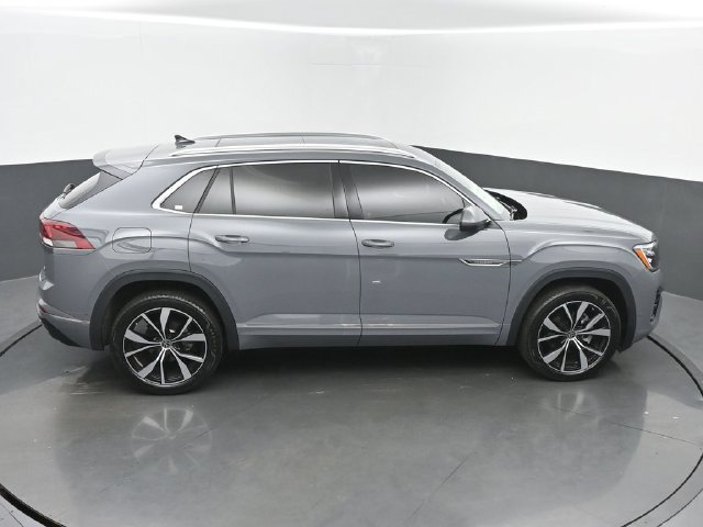 Used 2024 Volkswagen Atlas Cross Sport SEL Premium R-Line AWD/4WD image 41