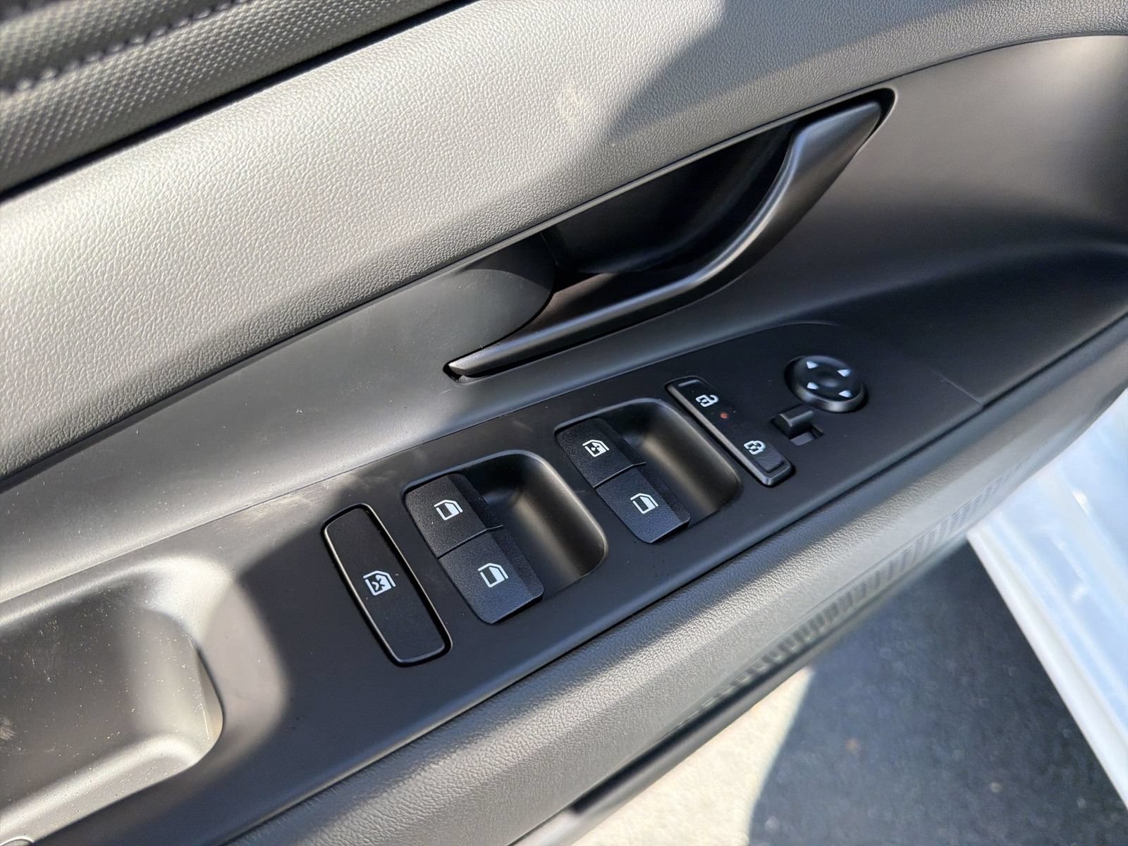 New 2026 Hyundai Elantra Sport FWD image 15