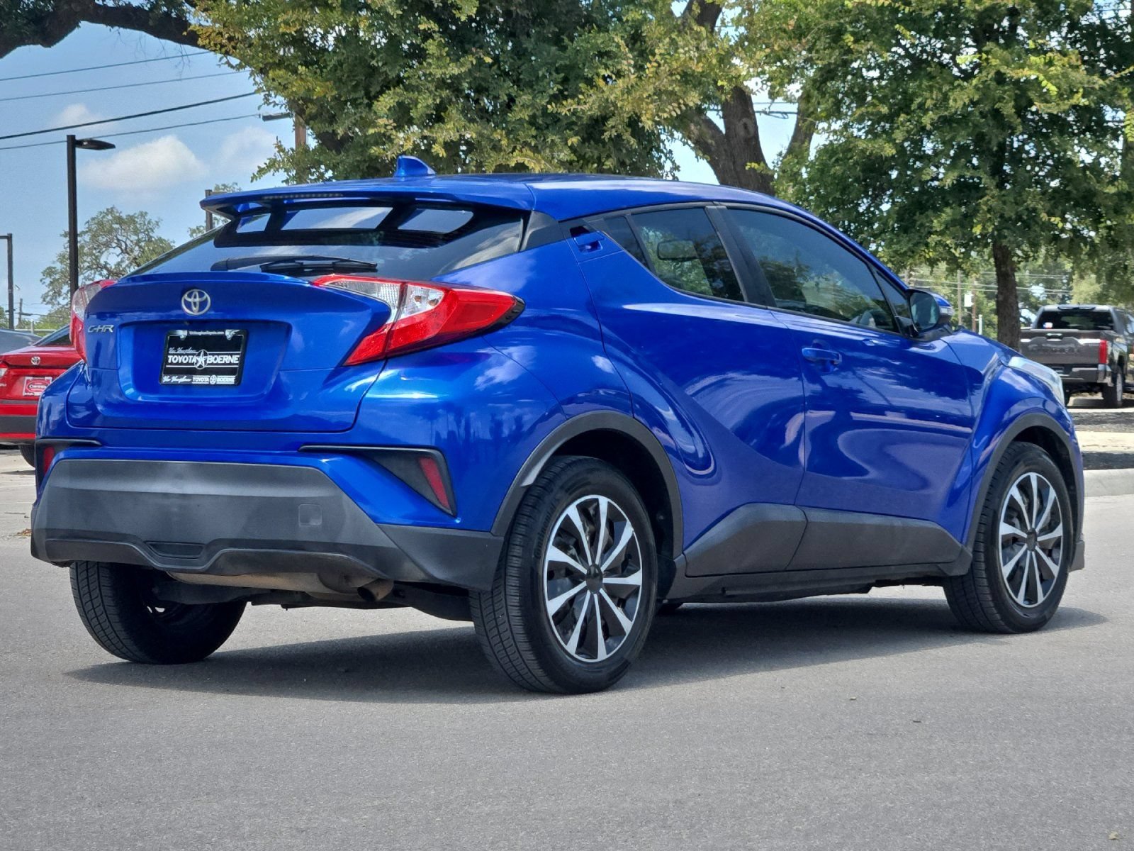 Used 2019 Toyota C-HR LE FWD image 5