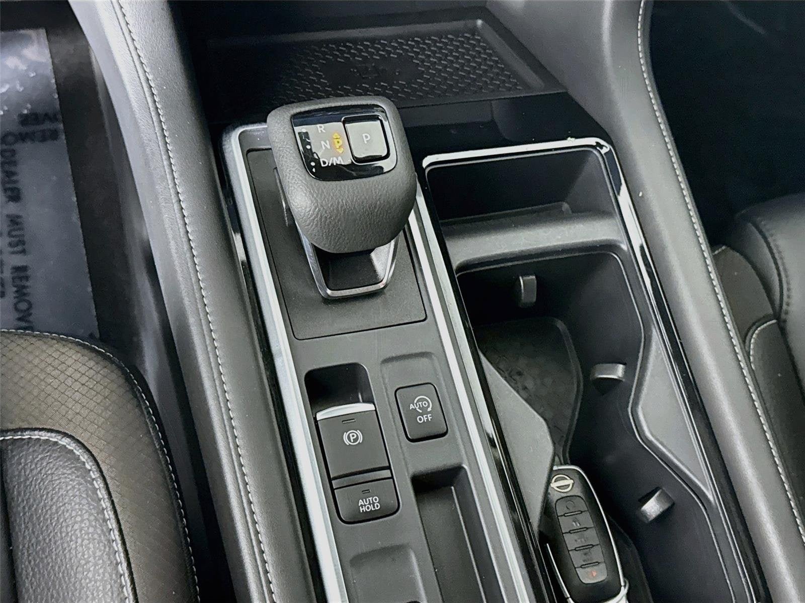 Used 2024 Nissan Pathfinder SL FWD image 18