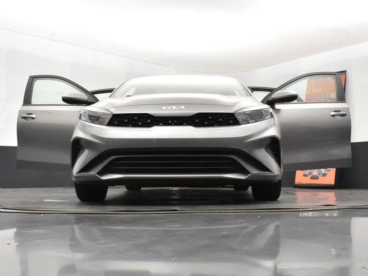 Used 2023 Kia Forte LXS FWD image 11