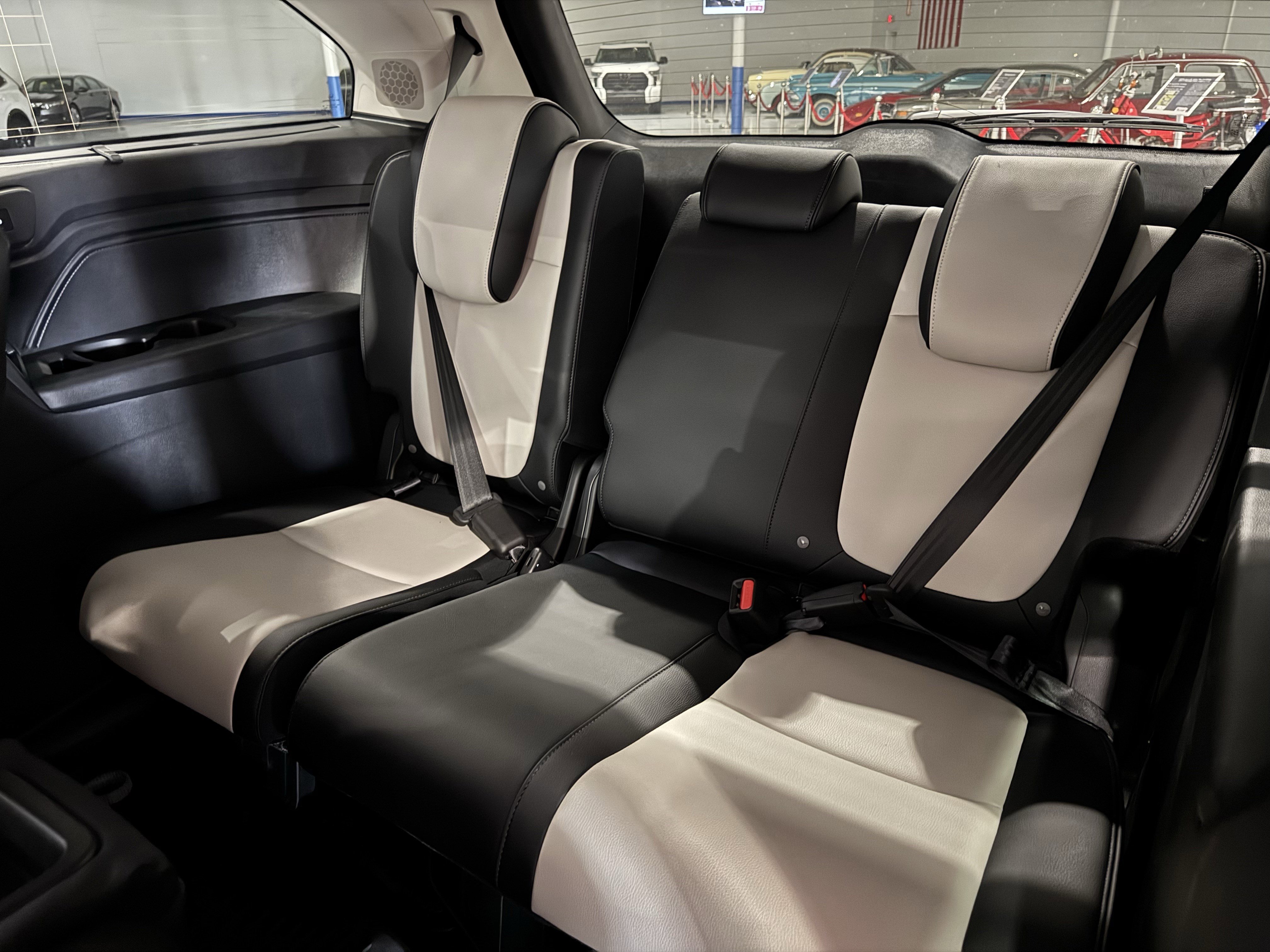 New 2026 Honda Odyssey Elite image 8