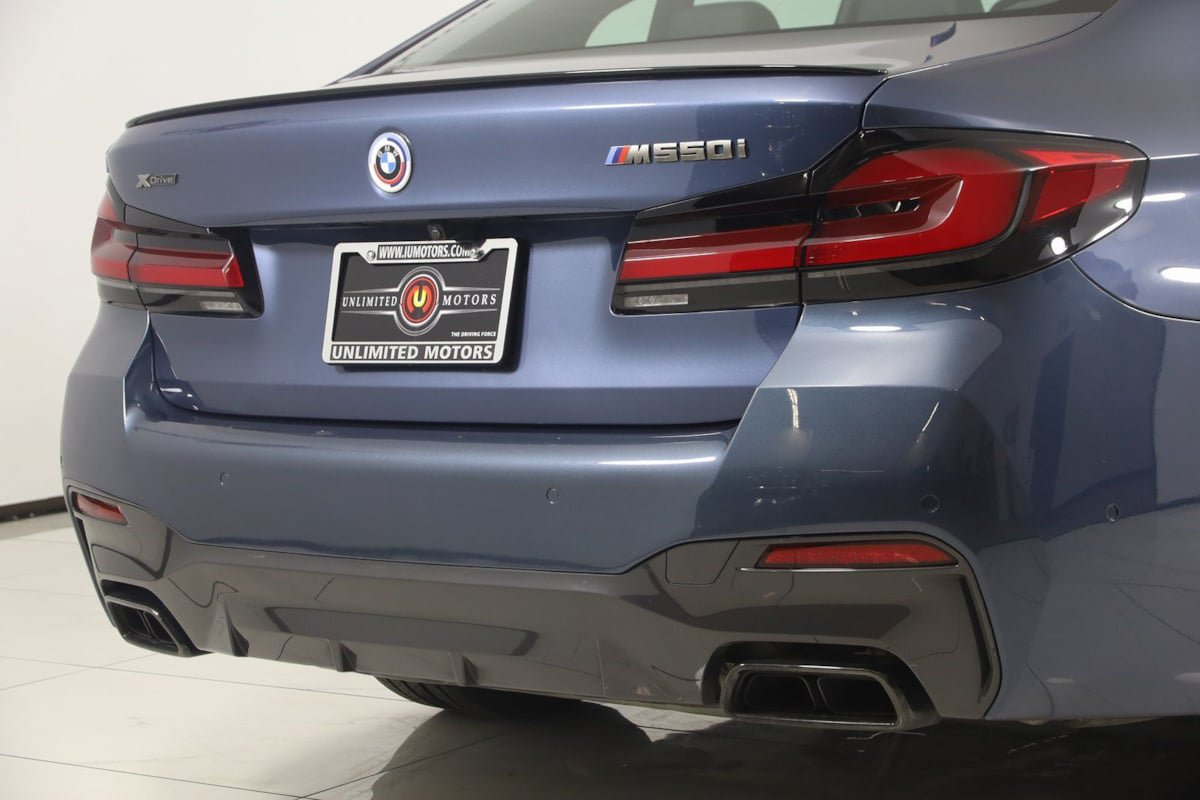 Used 2023 BMW M550i xDrive w/ Executive Package AWD/4WD image 56