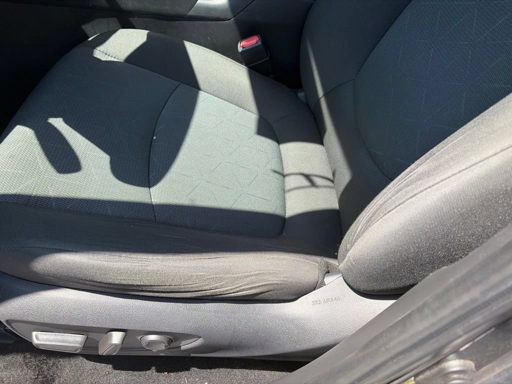 Used 2024 Toyota RAV4 XLE AWD/4WD image 13