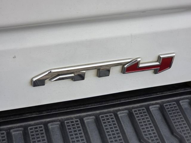 Used 2021 GMC Sierra 1500 AT4 w/ AT4 Premium Package AWD/4WD image 9