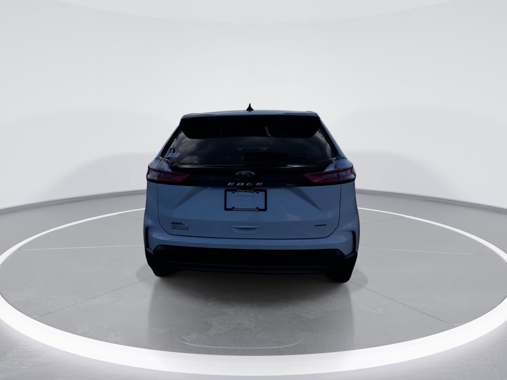 Used 2024 Ford Edge SEL w/ Convenience Package image 7