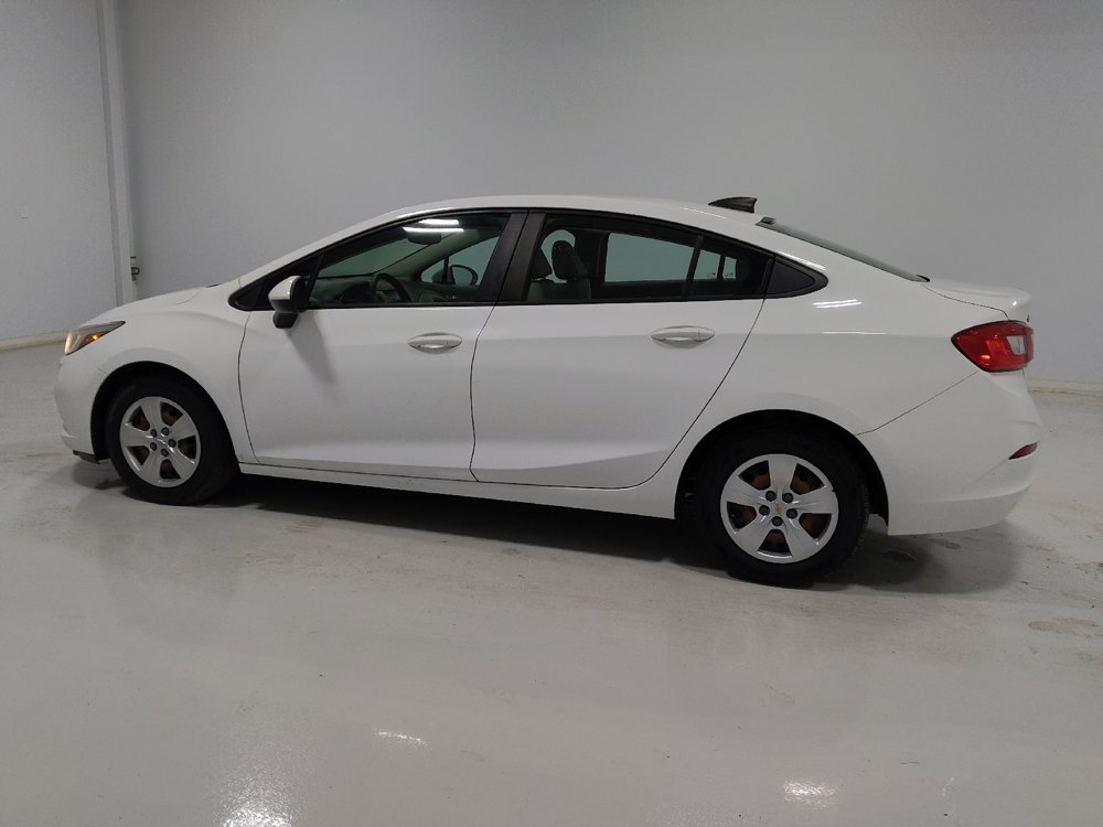 Used 2018 Chevrolet Cruze LS FWD image 3