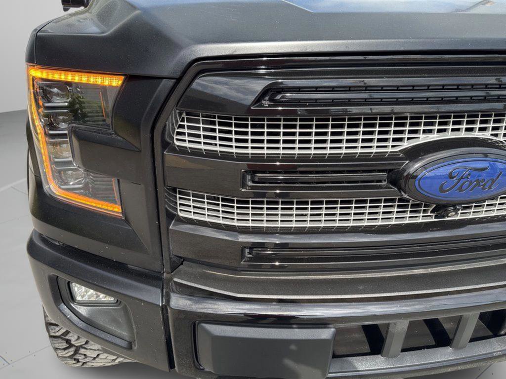 Used 2017 Ford F150 Platinum w/ Equipment Group 701A Luxury image 11