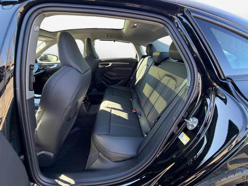 New 2026 Audi A6 Premium Plus AWD/4WD image 13