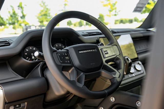 New 2026 Land Rover Defender 110 X-Dynamic SE AWD/4WD image 20