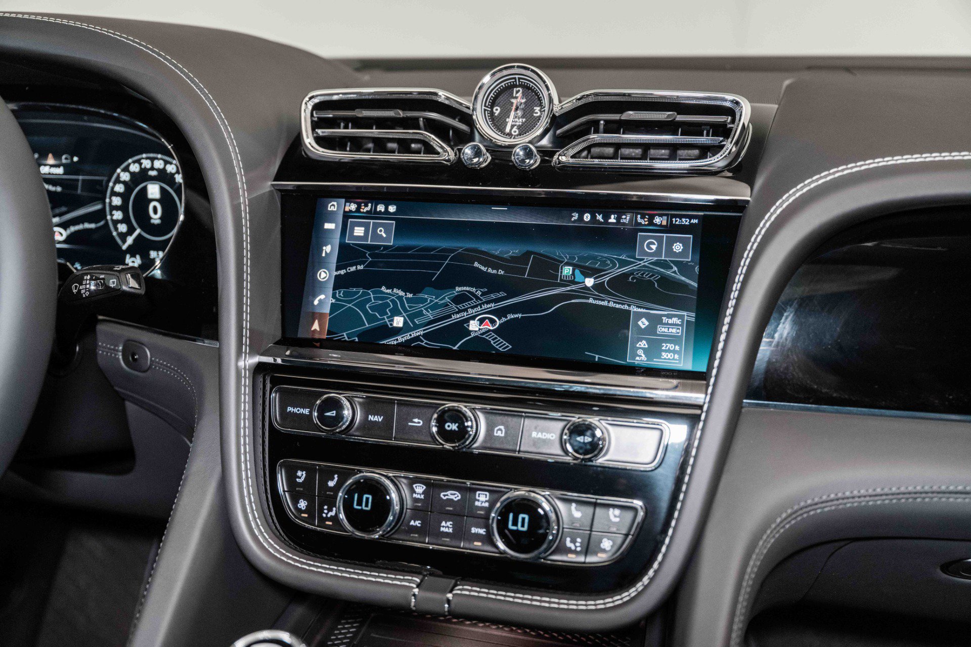 Certified 2024 Bentley Bentayga AWD/4WD image 33