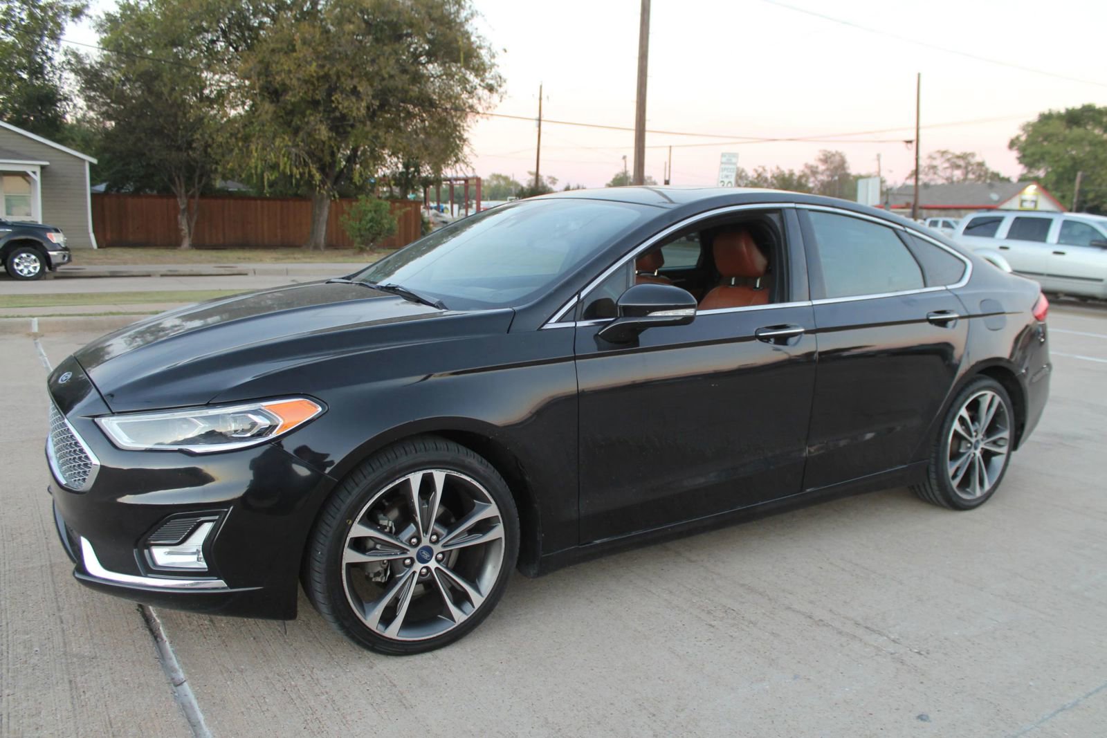 Used 2020 Ford Fusion Titanium FWD image 5