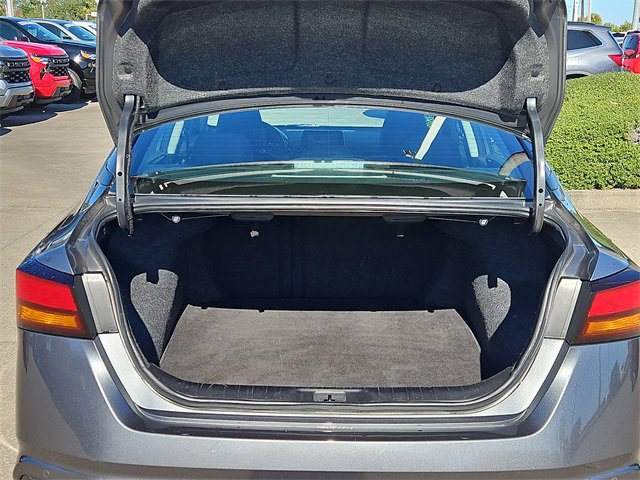 Used 2024 Nissan Altima 2.5 SV image 7