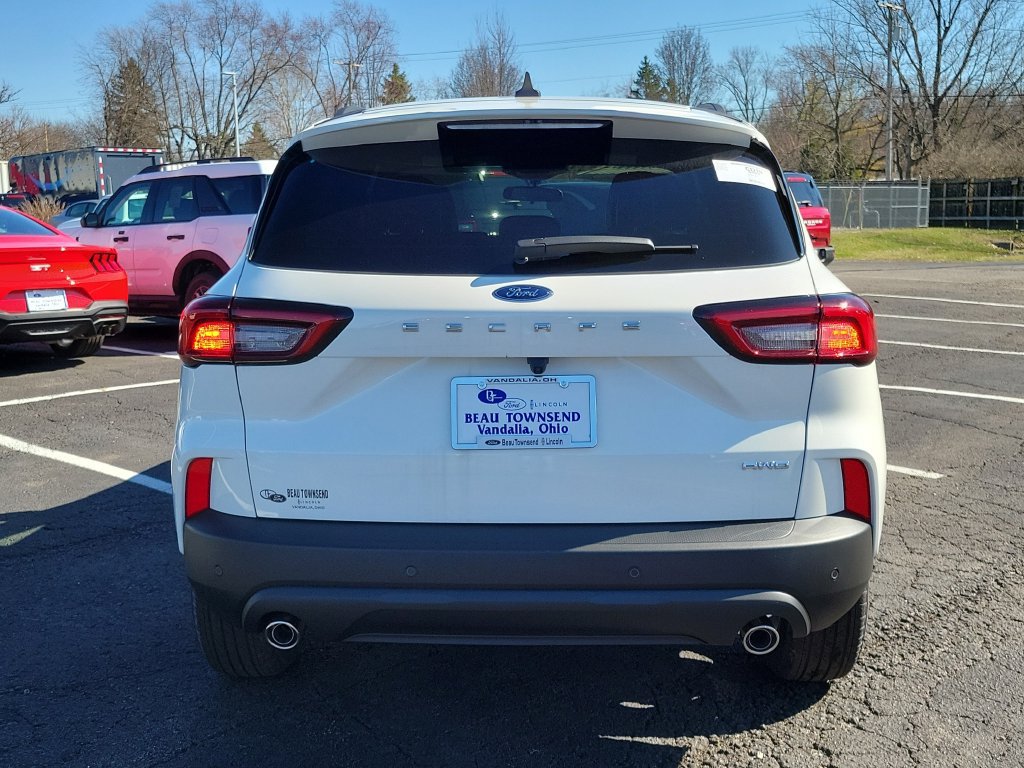 New 2026 Ford Escape ST-Line w/ Tech Pack #1 AWD/4WD image 5