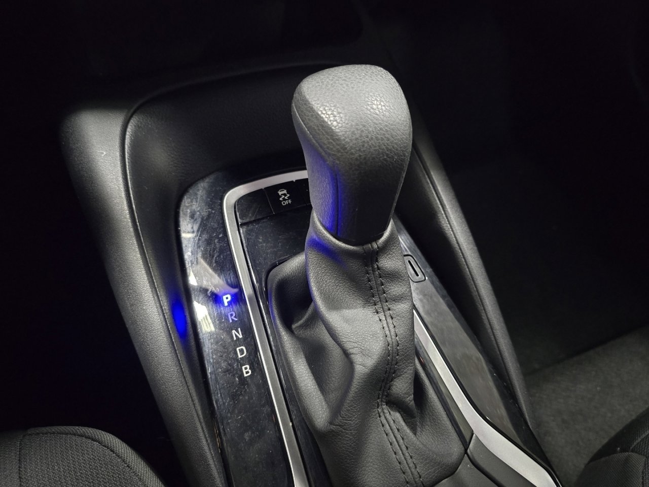 Certified 2024 Toyota Corolla LE image 25