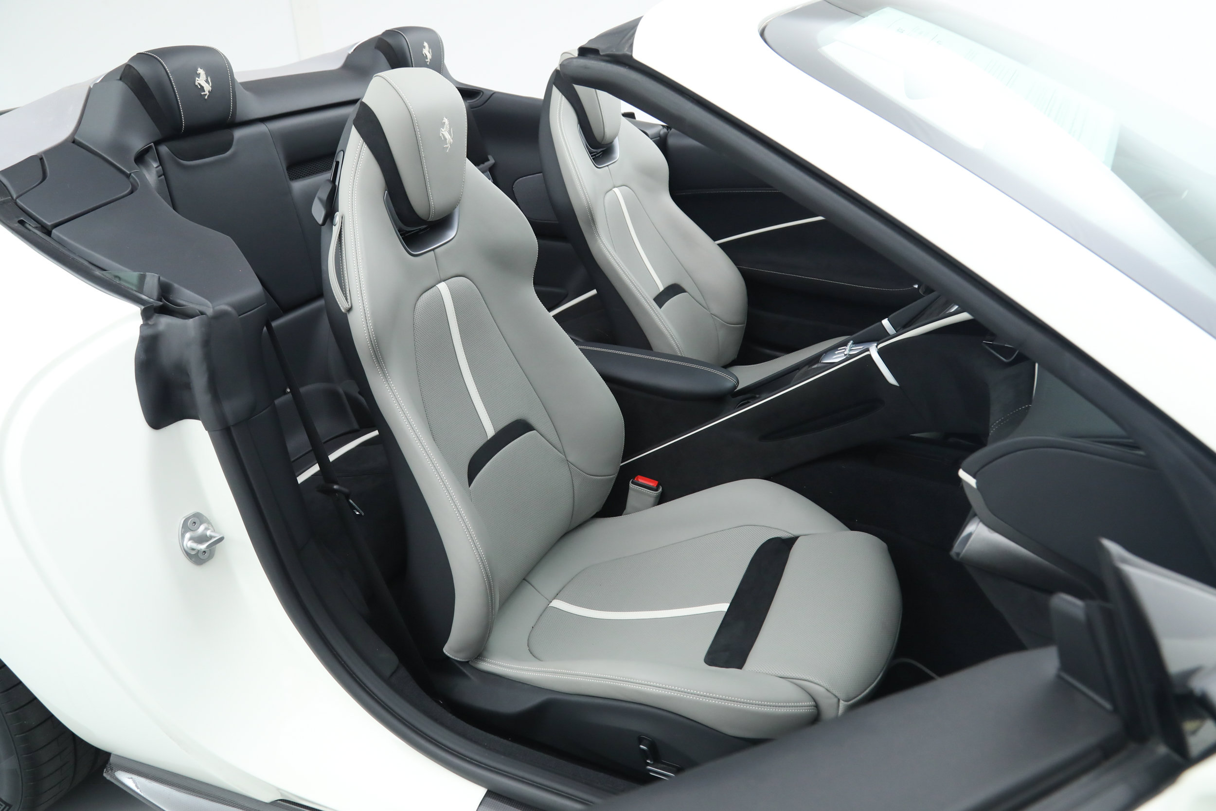 Certified 2024 Ferrari Roma Spider RWD image 23