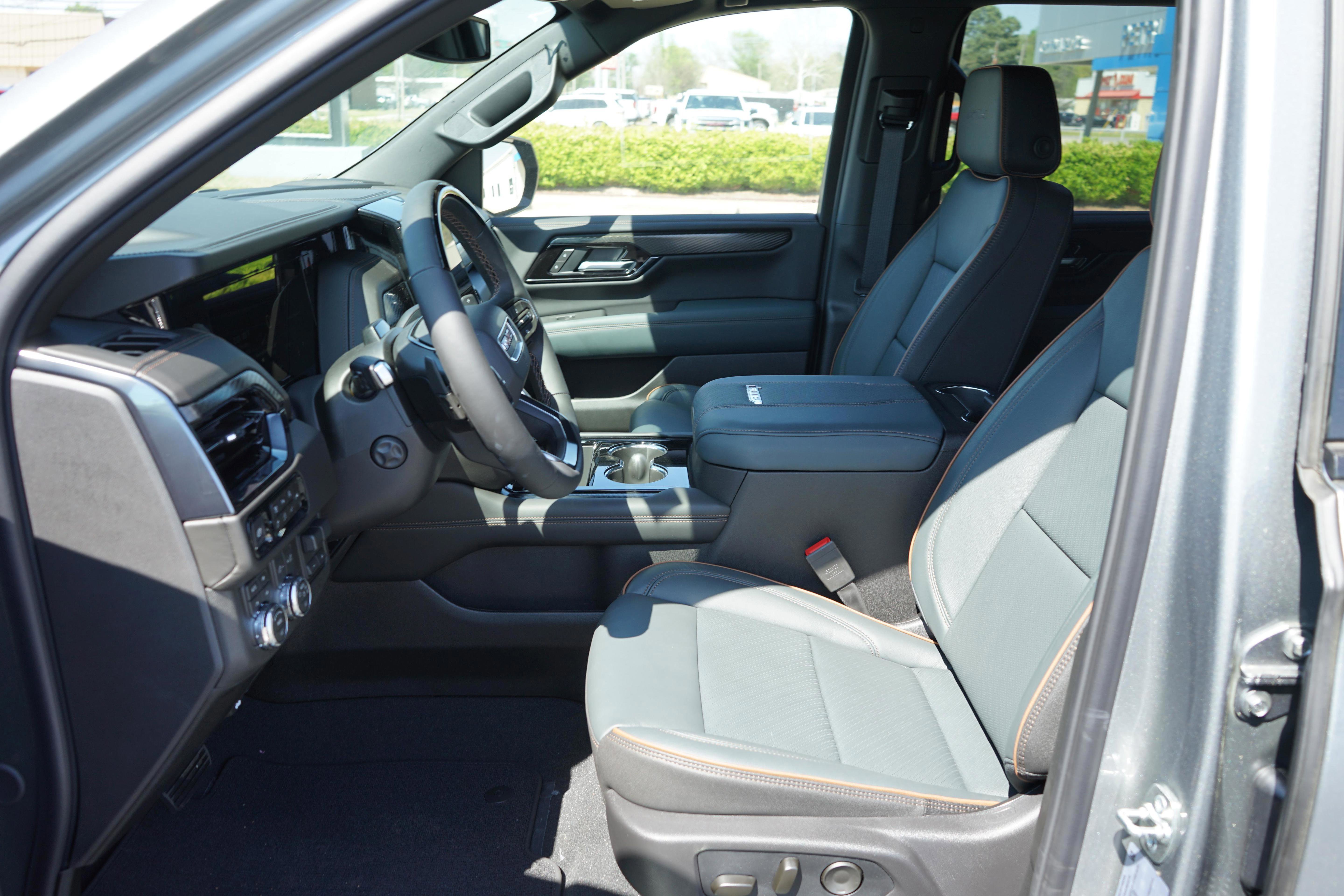 New 2026 GMC Yukon AT4 image 9