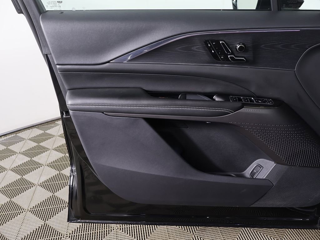 Used 2024 Cadillac Lyriq Luxury RWD image 23