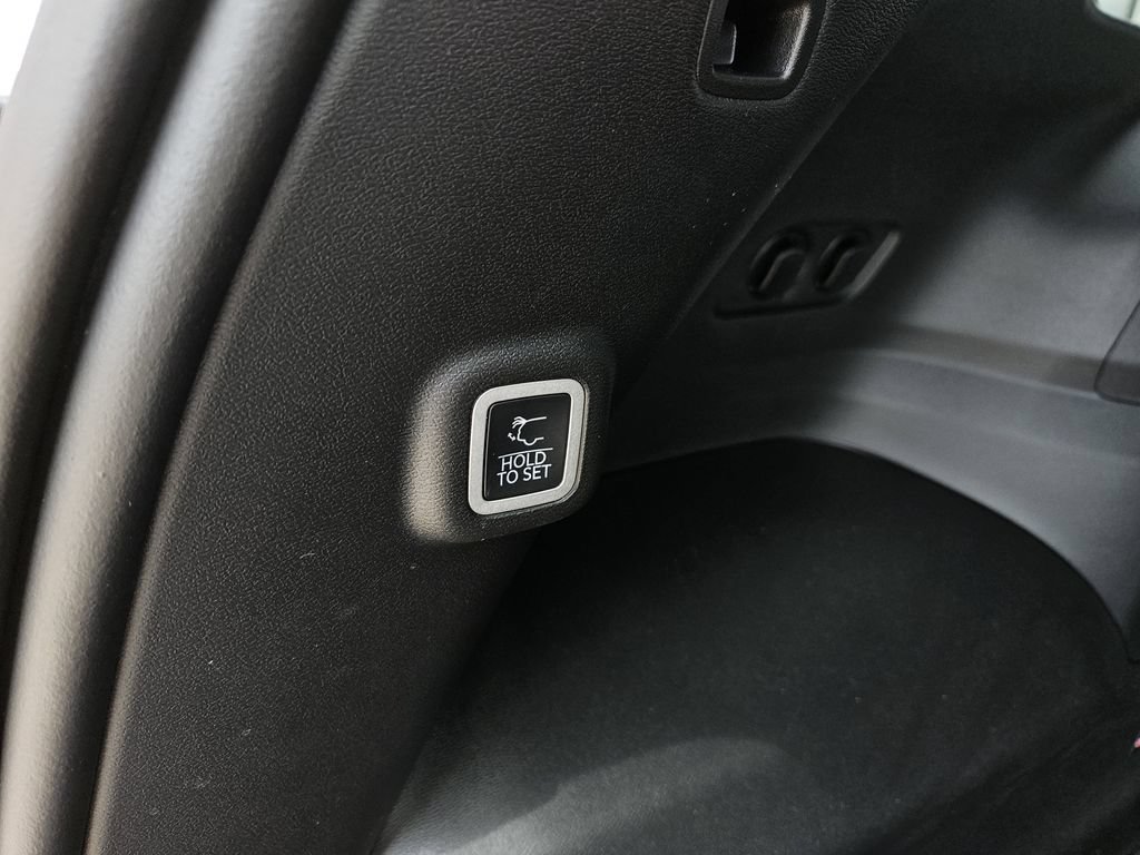 New 2026 Jeep Cherokee Overland w/ Advanced Pro Tech Group AWD/4WD image 23