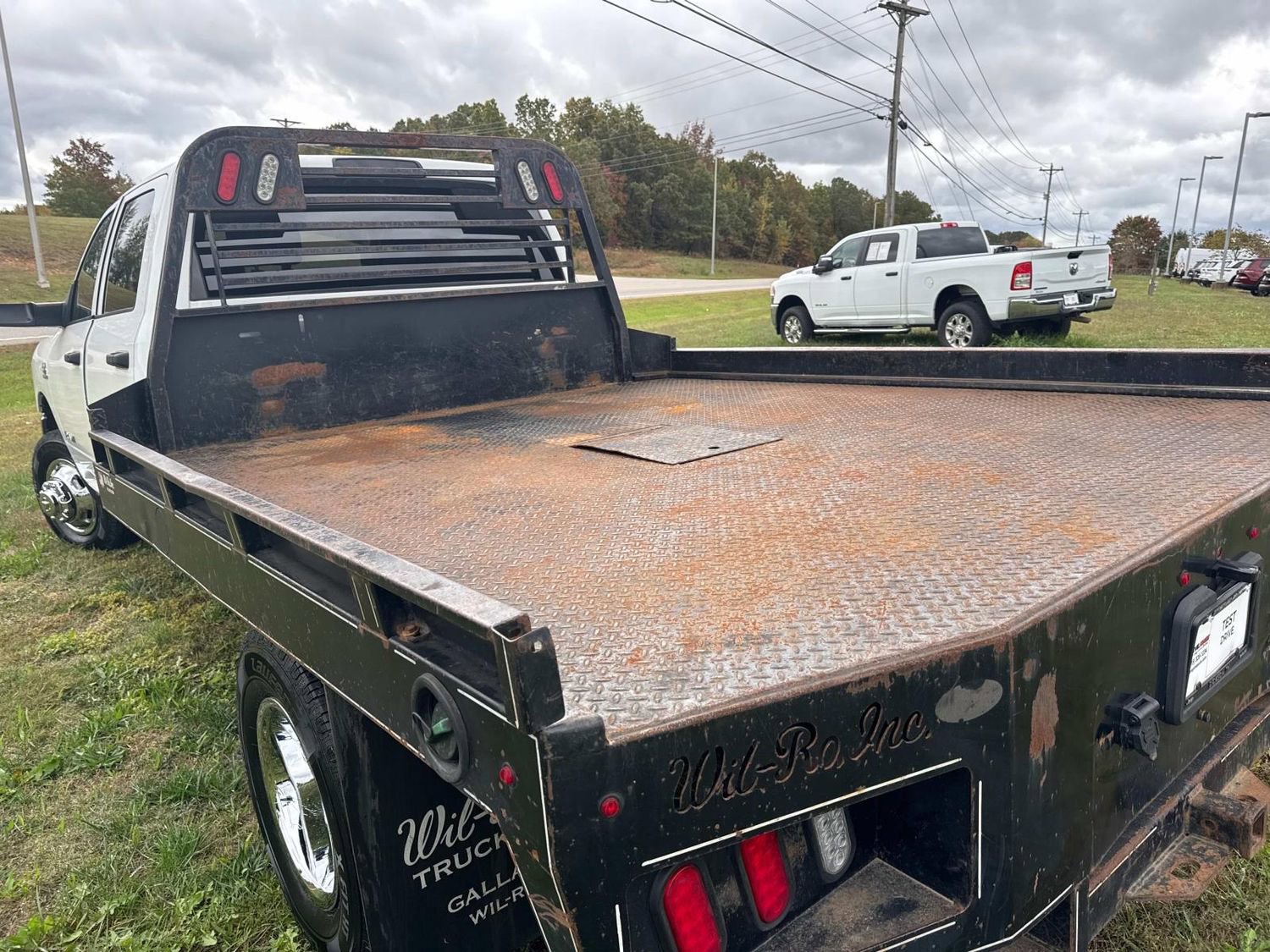 Used 2019 RAM 3500 Tradesman w/ Chrome Appearance Group image 13