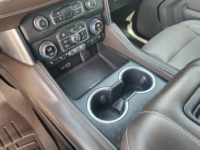 Used 2021 Chevrolet Suburban LT RWD image 18