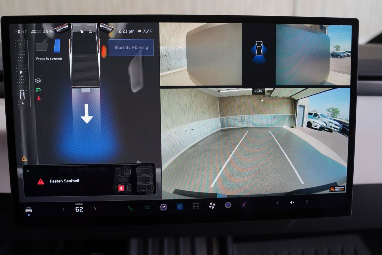 Used 2024 Tesla Cybertruck AWD Crew Cab image 18