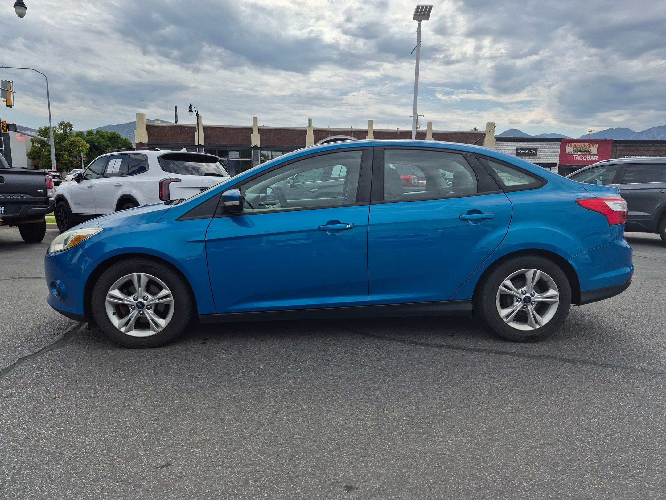 Used 2014 Ford Focus SE FWD image 9