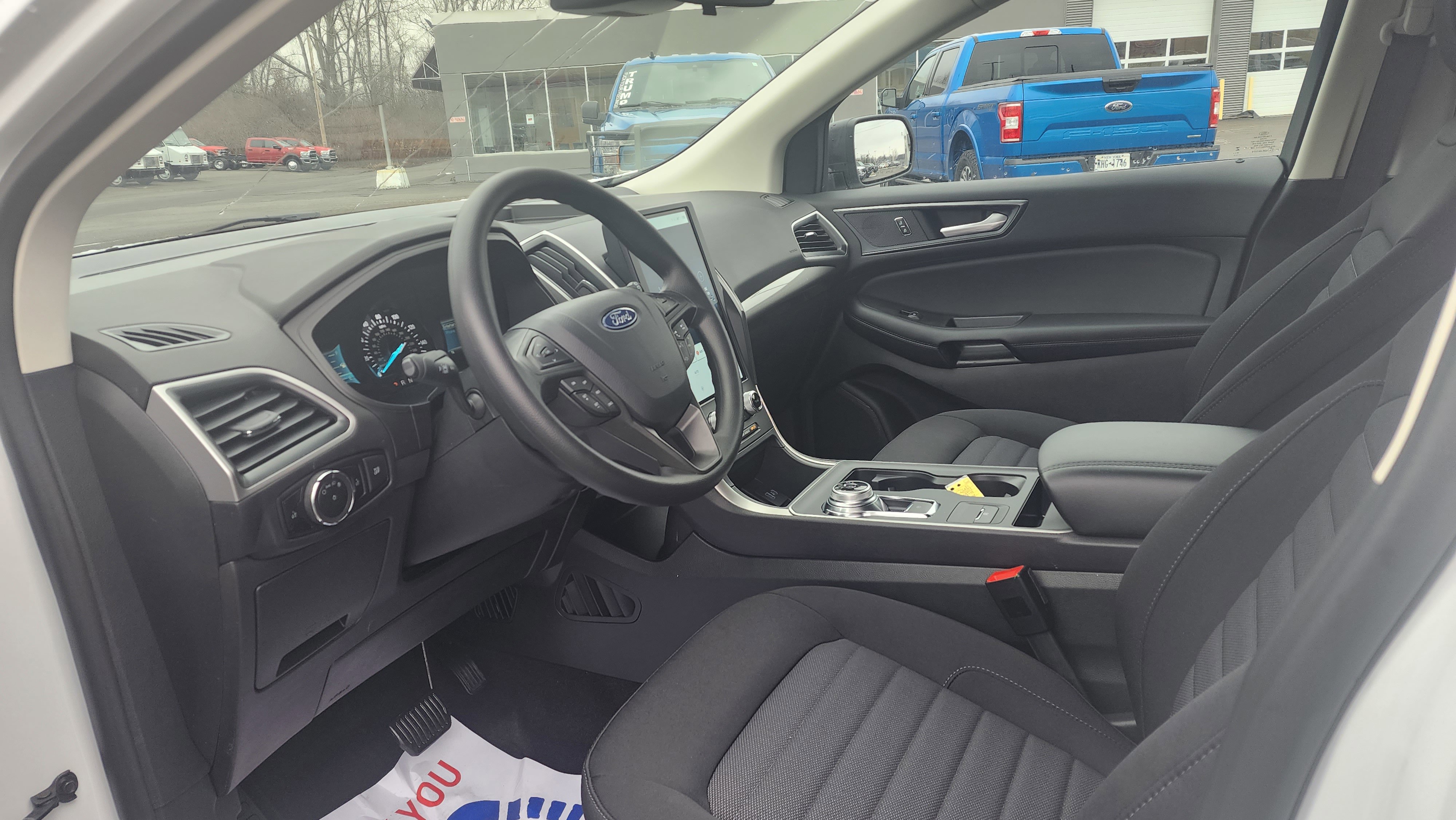 Used 2024 Ford Edge SE AWD/4WD image 12