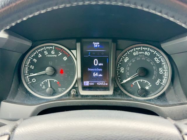 Used 2020 Toyota Tacoma TRD Off-Road AWD/4WD image 18
