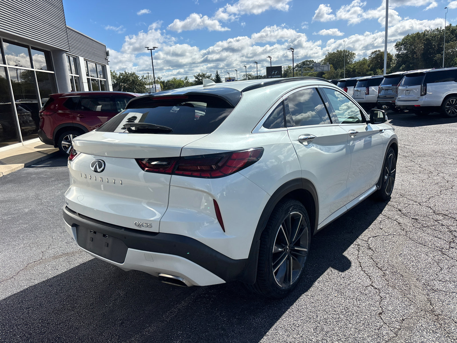 Used 2022 INFINITI QX55 Luxe w/ Cargo Package AWD/4WD image 7