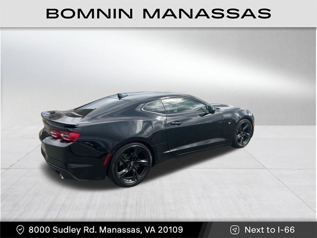 Used 2021 Chevrolet Camaro LT image 4