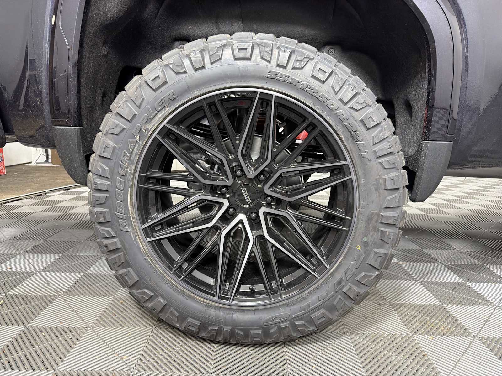 New 2026 GMC Sierra 1500 AT4 w/ AT4 Premium Package AWD/4WD image 30