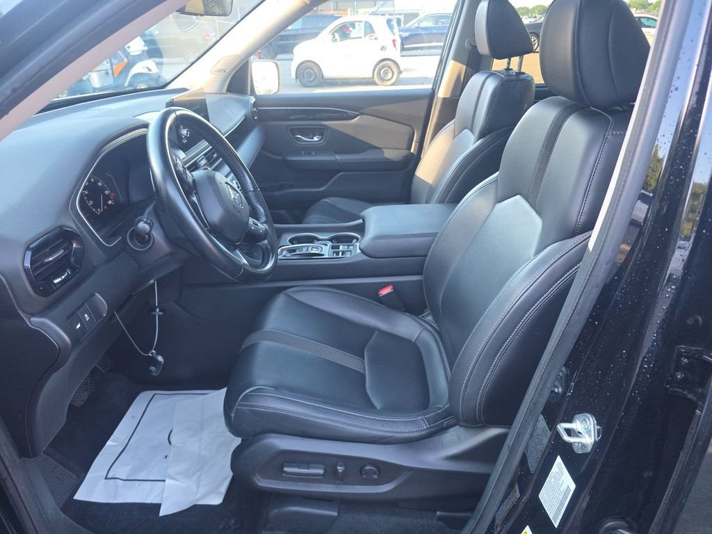 Used 2023 Honda Pilot Touring image 7