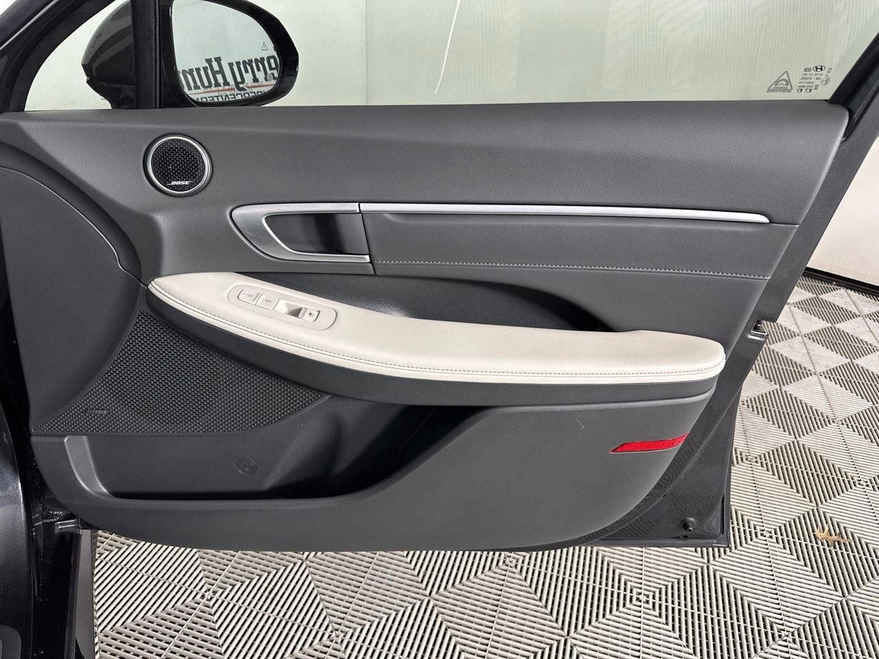 Used 2025 Hyundai Sonata Limited FWD image 35