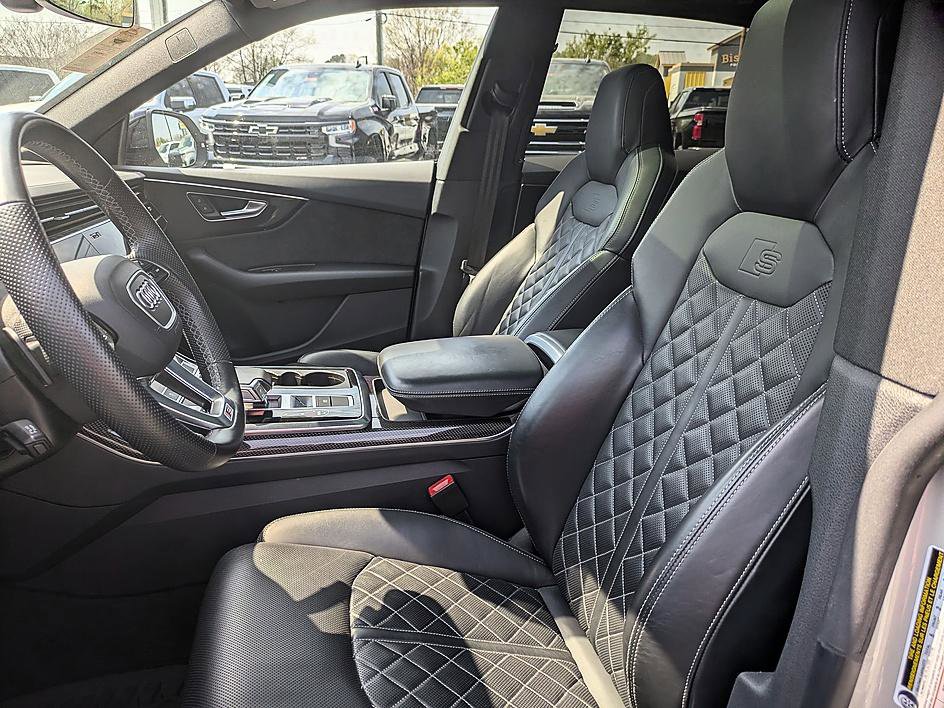 Used 2021 Audi SQ8 Premium Plus w/ SQ8 Black Optic Package image 11