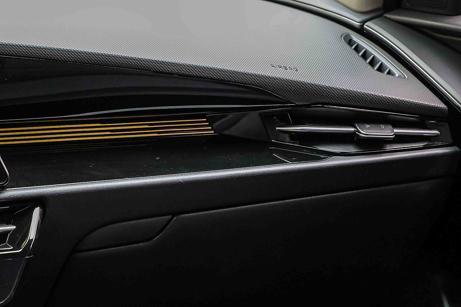 Certified 2024 Kia Niro Wind w/ Wind Preserve Package image 15