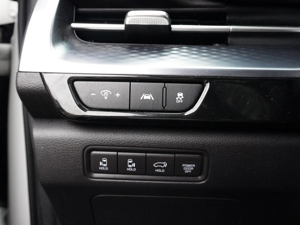 Used 2023 Kia Carnival SX Prestige FWD image 45