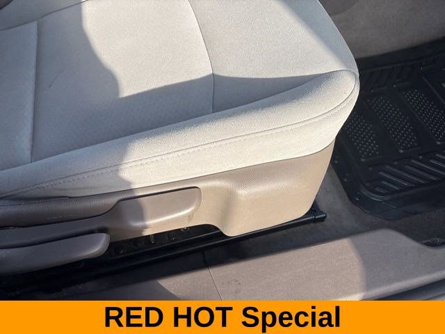 Used 2021 Chevrolet Malibu LT image 41