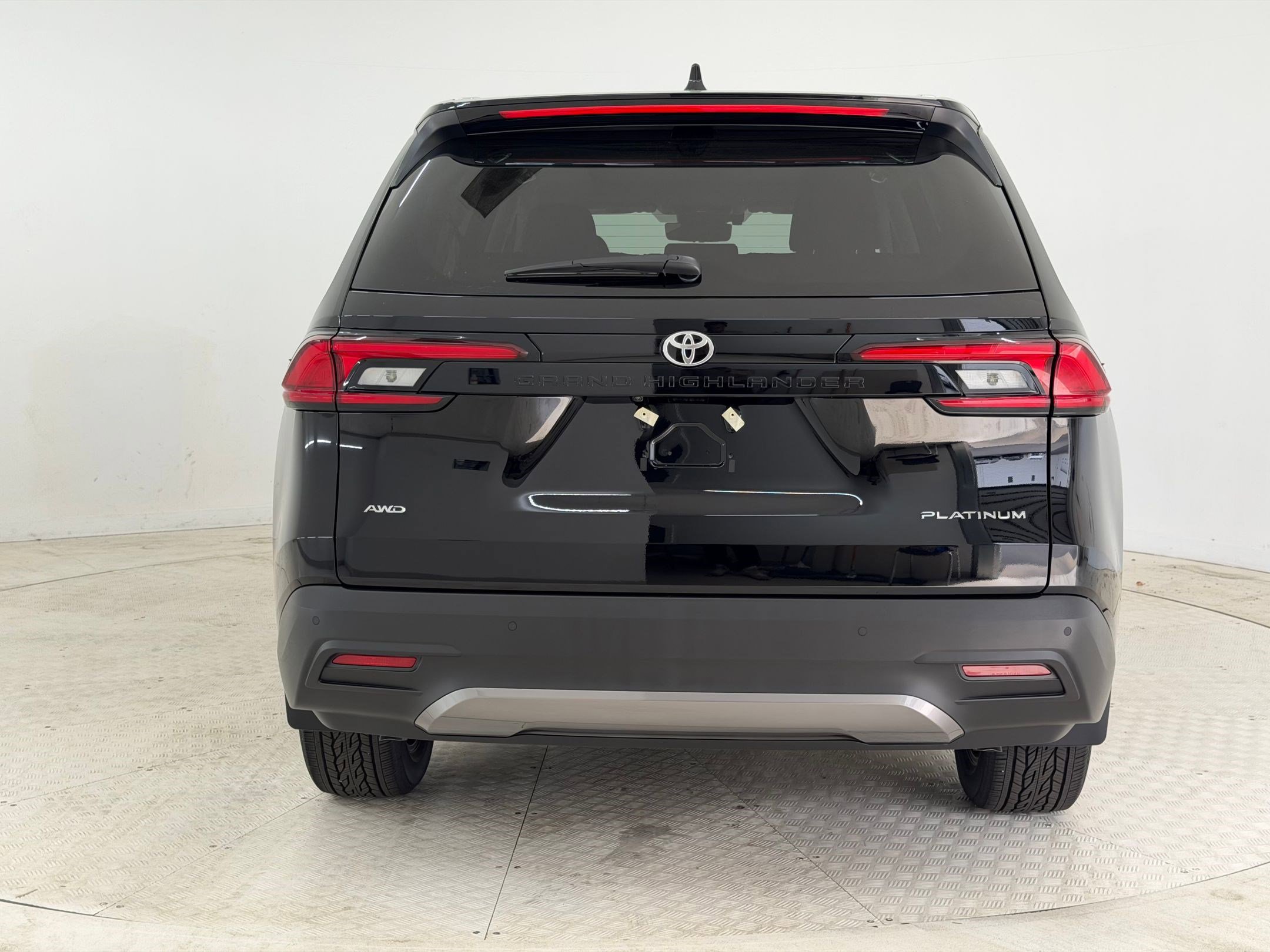 Used 2026 Toyota Grand Highlander Platinum image 9