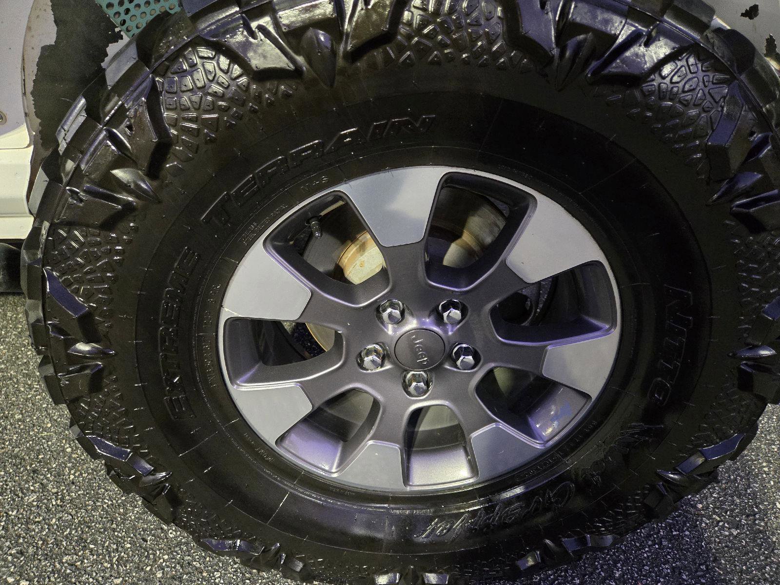 Used 2019 Jeep Wrangler Unlimited Sahara image 12