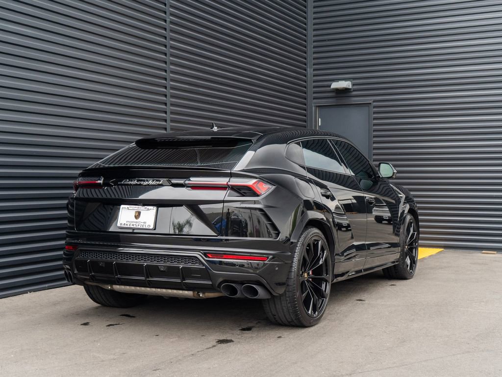 Used 2021 Lamborghini Urus image 9