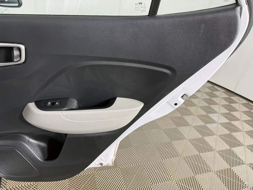 Used 2021 Hyundai Venue SEL w/ Premium Package FWD image 23