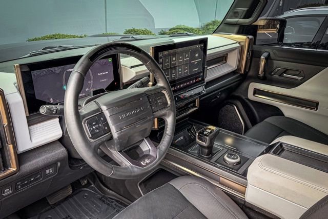 Used 2024 GMC Hummer EV 2X image 25