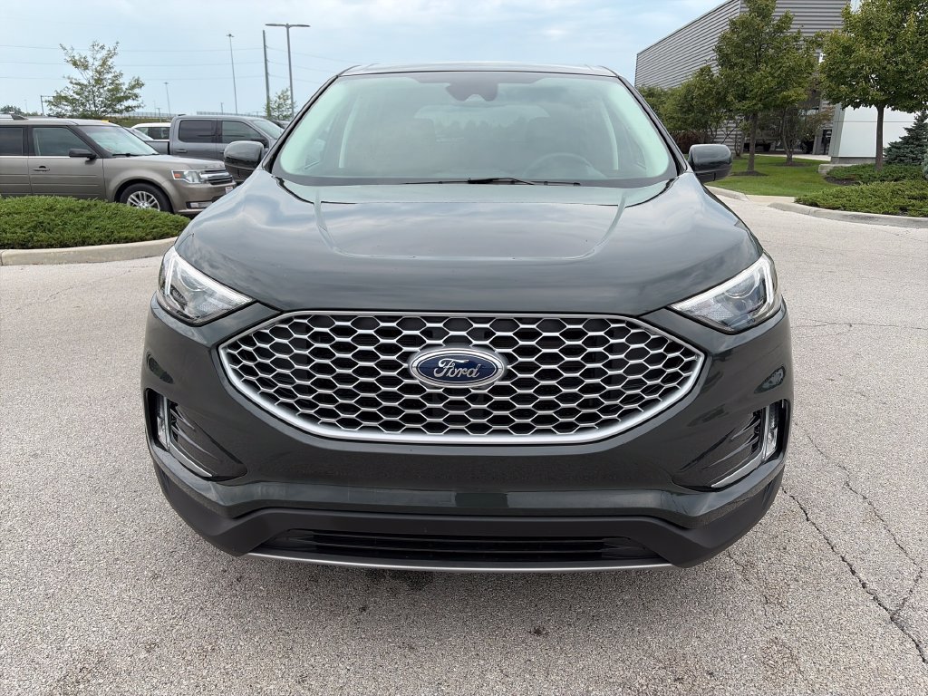 Used 2024 Ford Edge SEL w/ Convenience Package AWD/4WD image 2