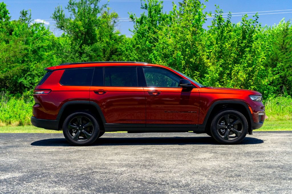 New 2025 Jeep Grand Cherokee L Limited w/ Black Appearance Package RWD image 6