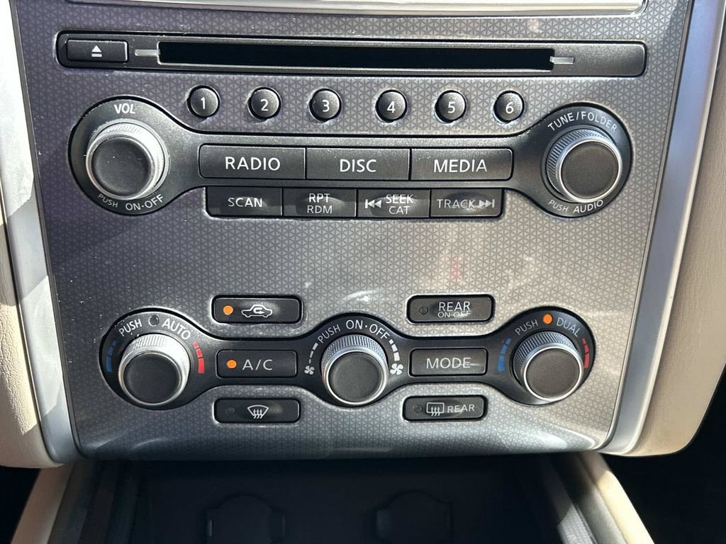 Used 2017 Nissan Pathfinder SL w/ SL Tech Package AWD/4WD image 40