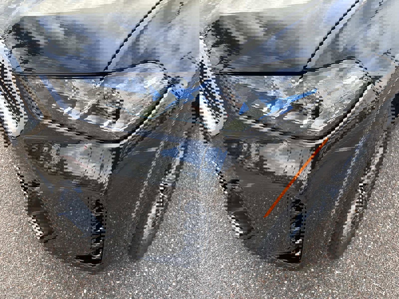 Certified 2025 BMW X6 xDrive40i image 9